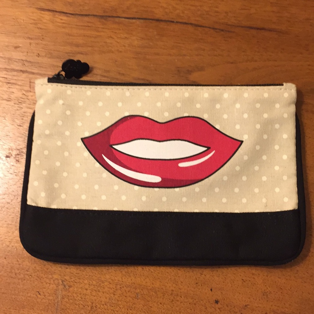 Ipsy makeup bag / pouch